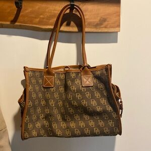 Dooney and Bourke tote